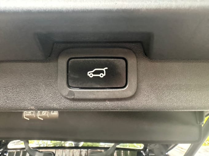 2025 Land Rover Discovery