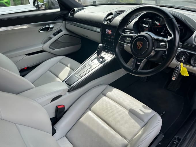 2025 Porsche 718 Cayman