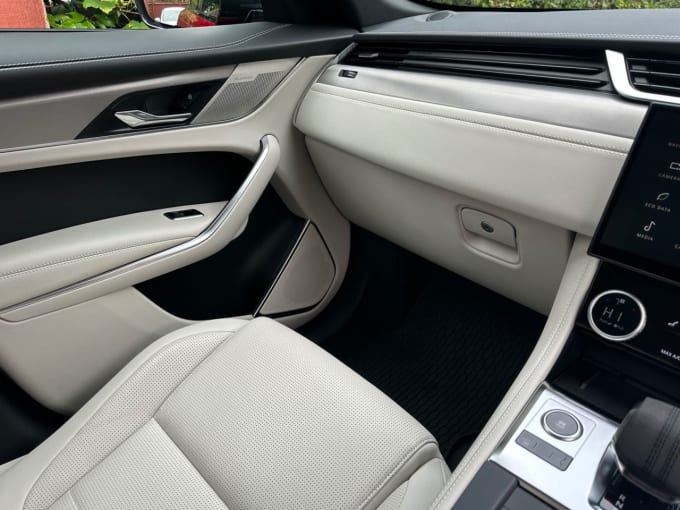 2025 Jaguar F-pace