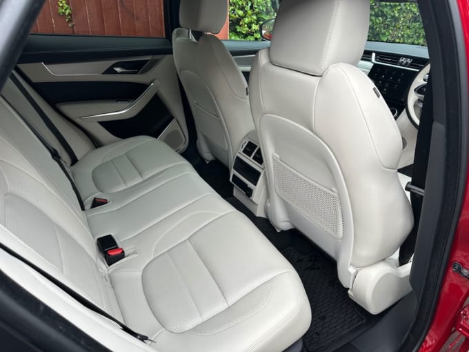 2025 Jaguar F-pace