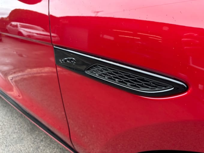 2025 Jaguar F-pace