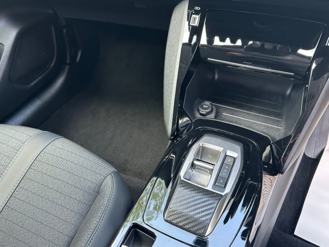 2025 Peugeot E-208
