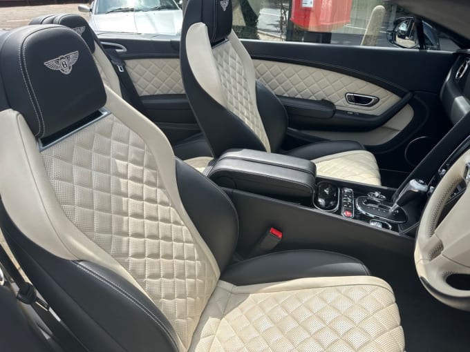 2025 Bentley Continental