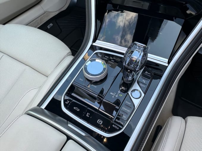 2025 BMW 8 Series