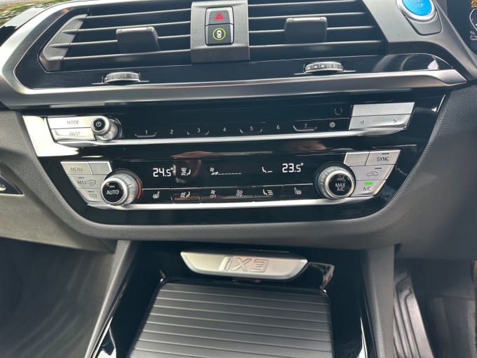2025 BMW Ix3