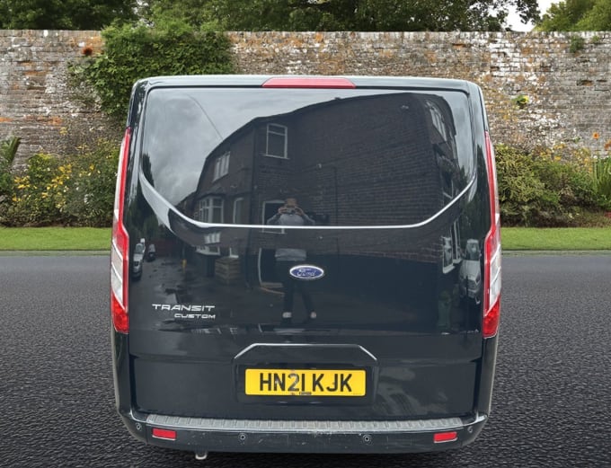 2025 Ford Transit Custom