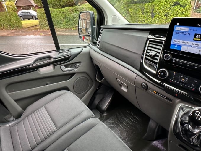 2025 Ford Transit Custom