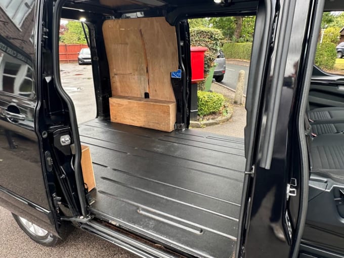 2025 Ford Transit Custom