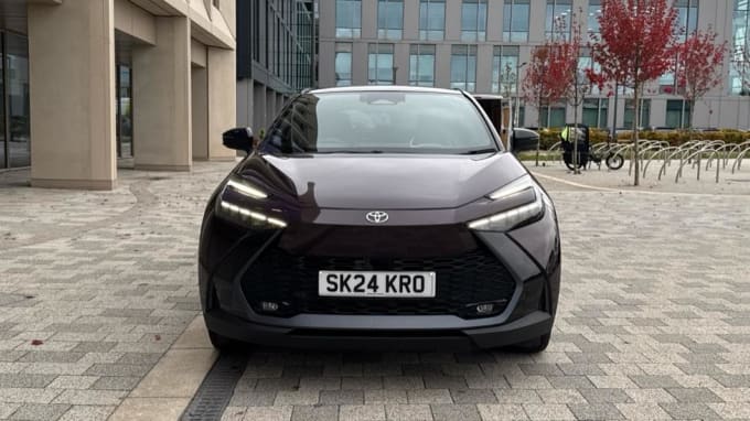 2024 Toyota C-hr