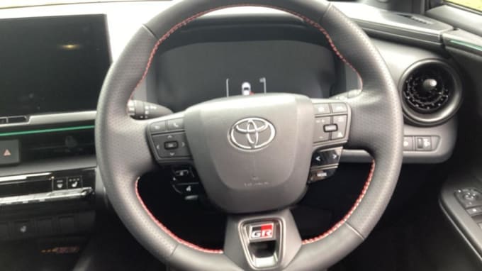 2024 Toyota C-hr