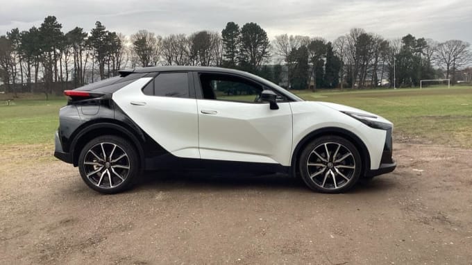 2024 Toyota C-hr