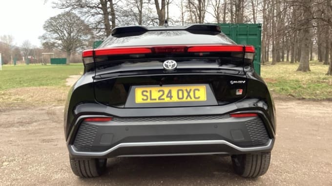 2024 Toyota C-hr