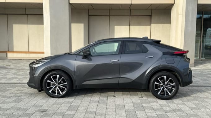 2023 Toyota C-hr