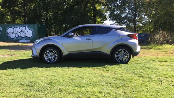 2022 Toyota C-hr