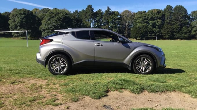 2022 Toyota C-hr