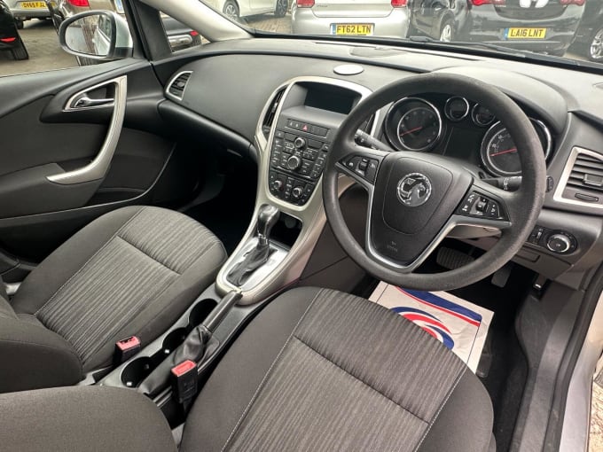 2012 Vauxhall Astra
