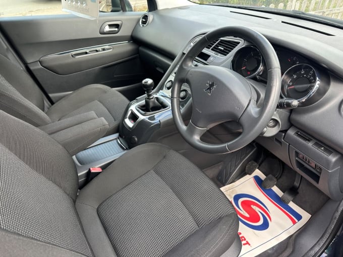 2010 Peugeot 5008