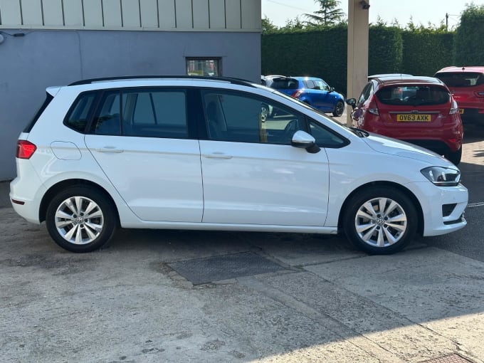 2016 Volkswagen Golf Sv
