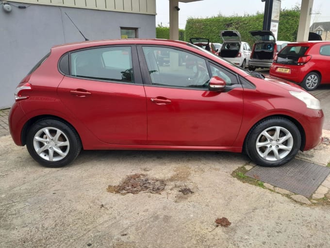 2012 Peugeot 208