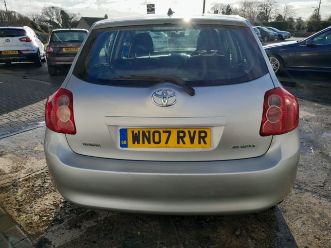 2007 Toyota Auris