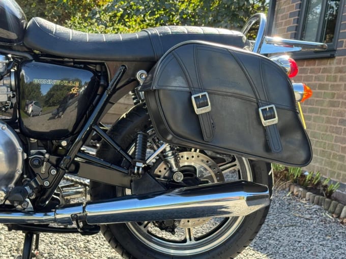 2011 Triumph Bonneville 865
