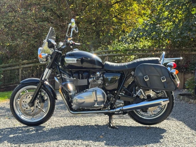 2011 Triumph Bonneville 865