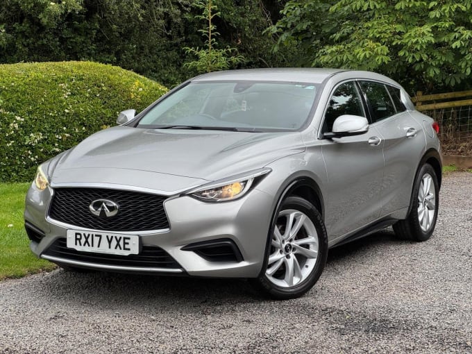 2017 Infiniti Q30