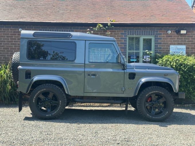 2014 Land Rover Defender 90