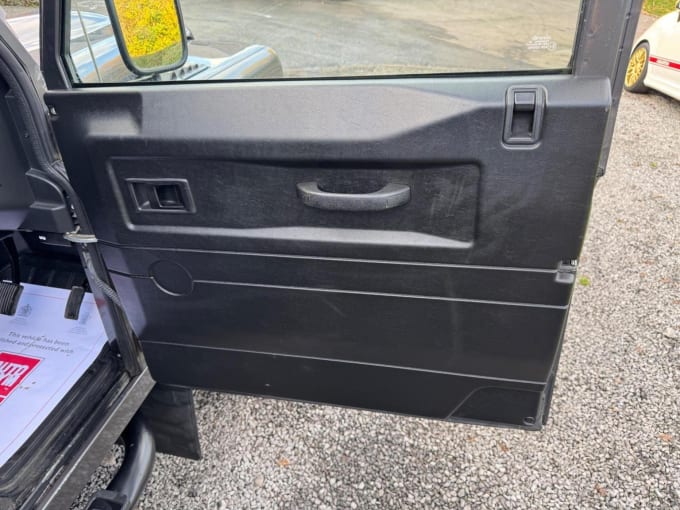 2014 Land Rover Defender 90