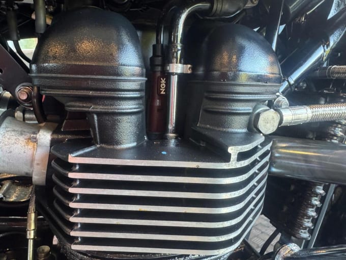 2011 Triumph Bonneville 865