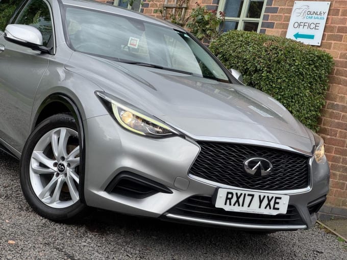 2017 Infiniti Q30