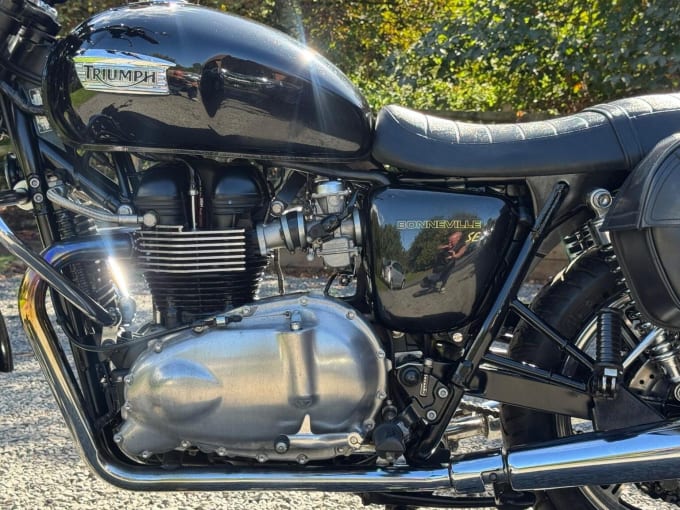 2011 Triumph Bonneville 865