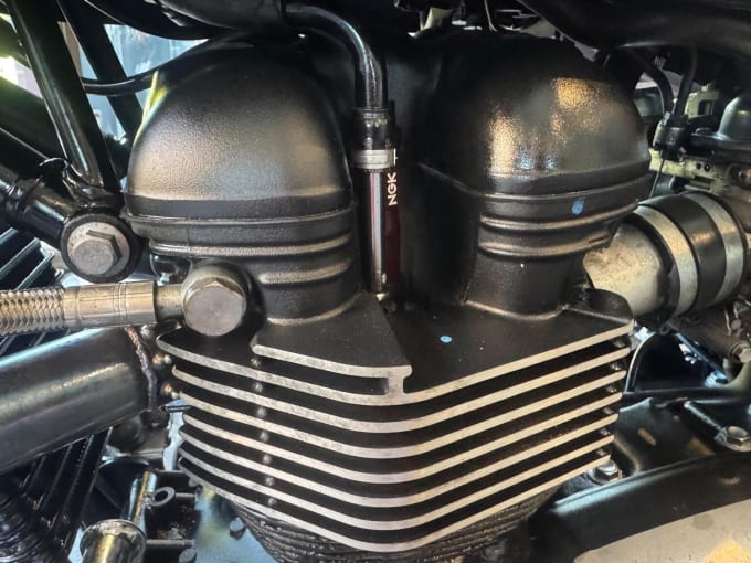 2011 Triumph Bonneville 865