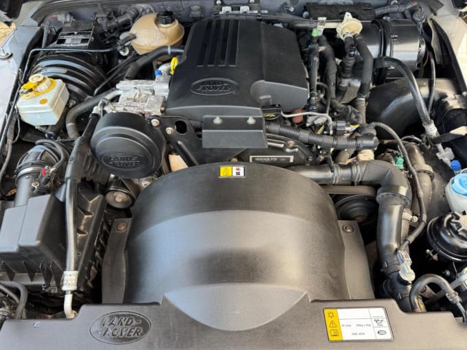 2014 Land Rover Defender 90