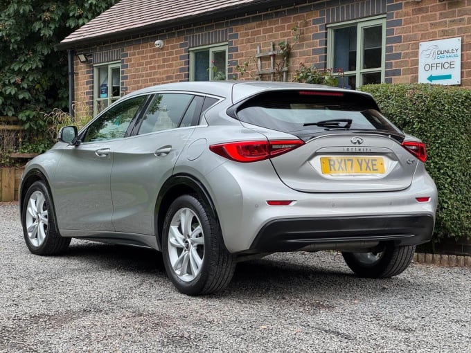2017 Infiniti Q30