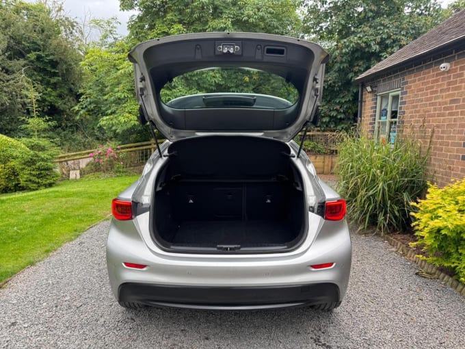 2017 Infiniti Q30