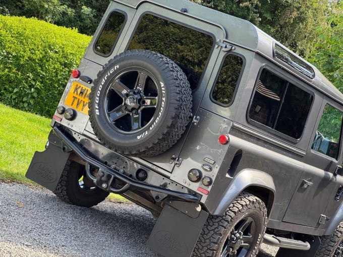 2014 Land Rover Defender 90