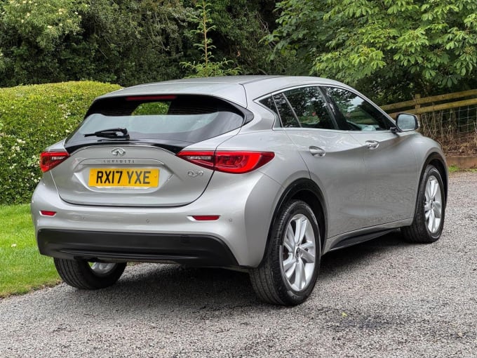 2017 Infiniti Q30