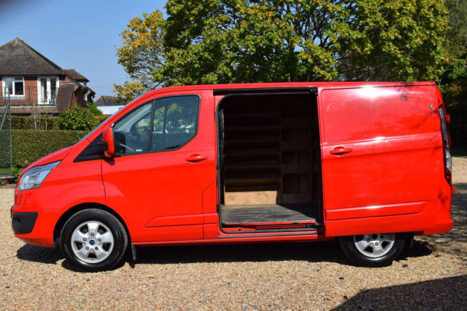 2024 Ford Transit Custom