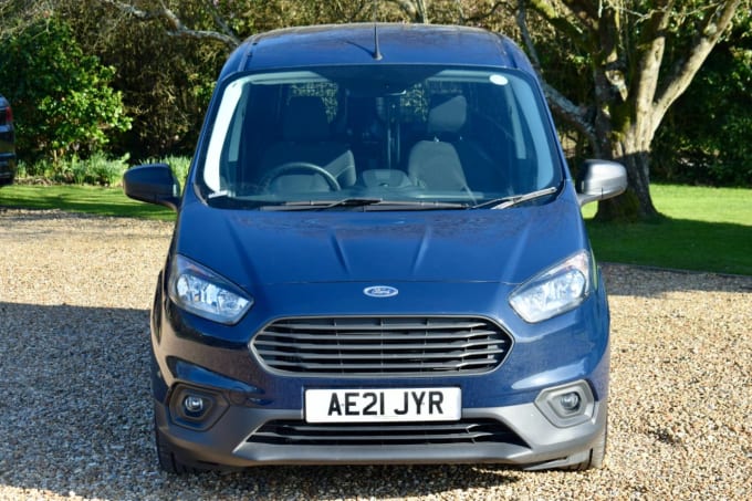 2025 Ford Transit Courier