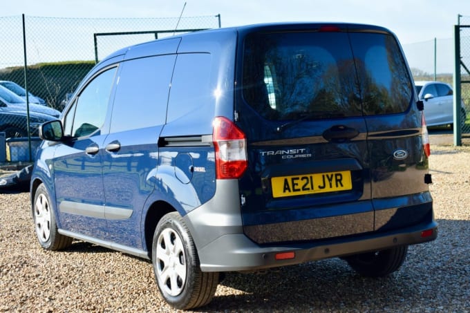 2025 Ford Transit Courier