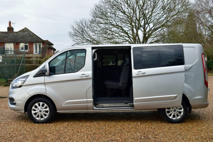 2025 Ford Transit Custom