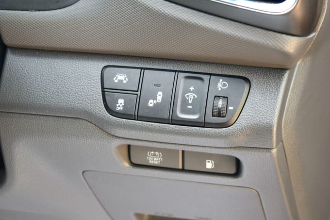 2025 Hyundai Ioniq