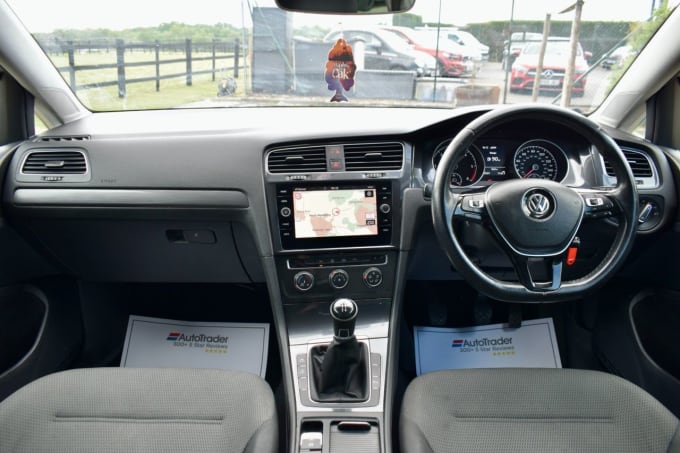 2025 Volkswagen Golf