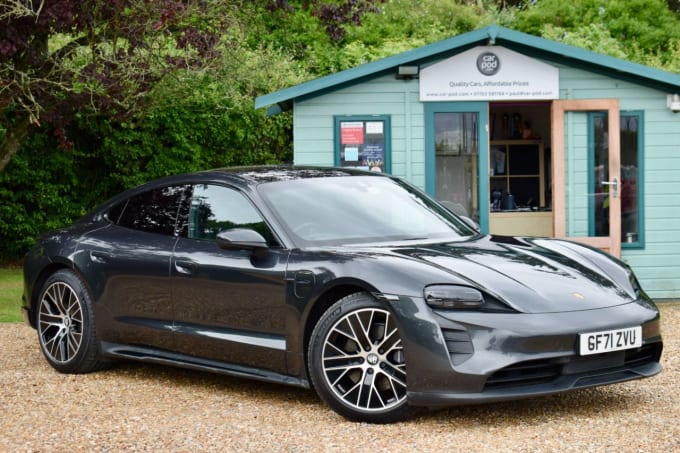 2025 Porsche Taycan