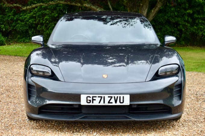 2025 Porsche Taycan