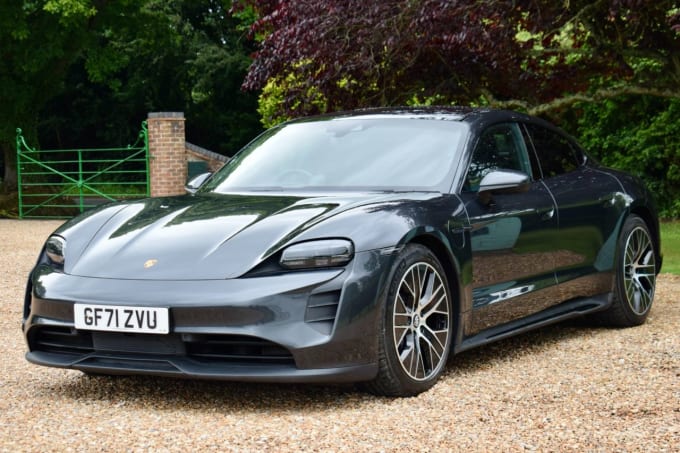 2025 Porsche Taycan