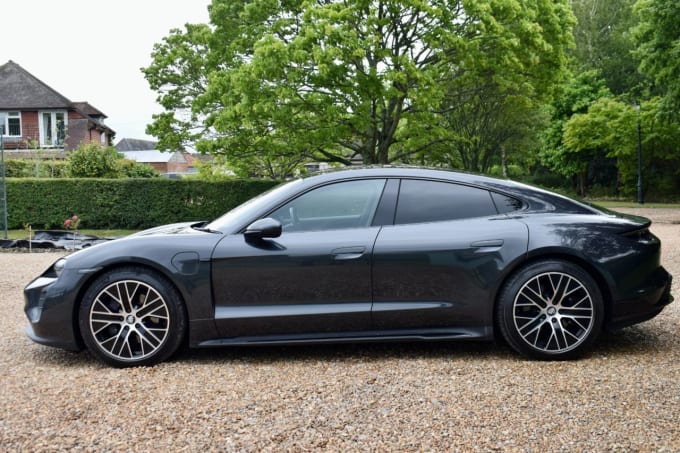 2025 Porsche Taycan