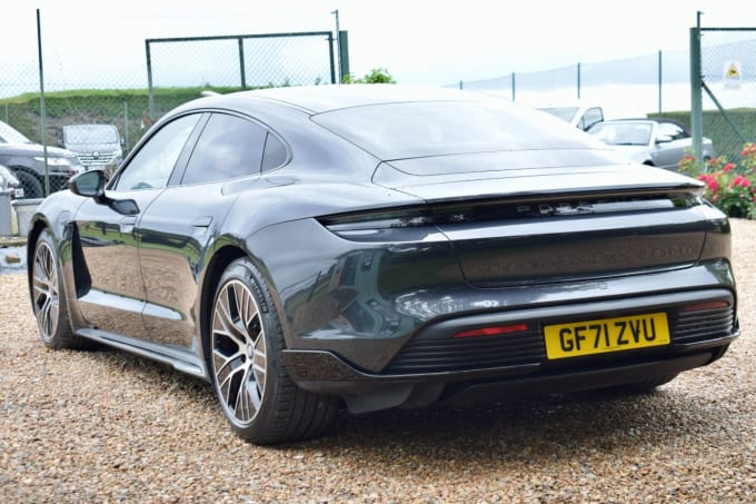 2025 Porsche Taycan