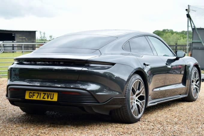 2025 Porsche Taycan